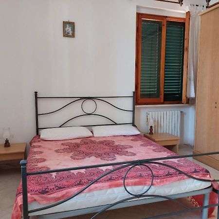 Appartamento A Due Passi Dal Mare A Quercianella Exterior photo