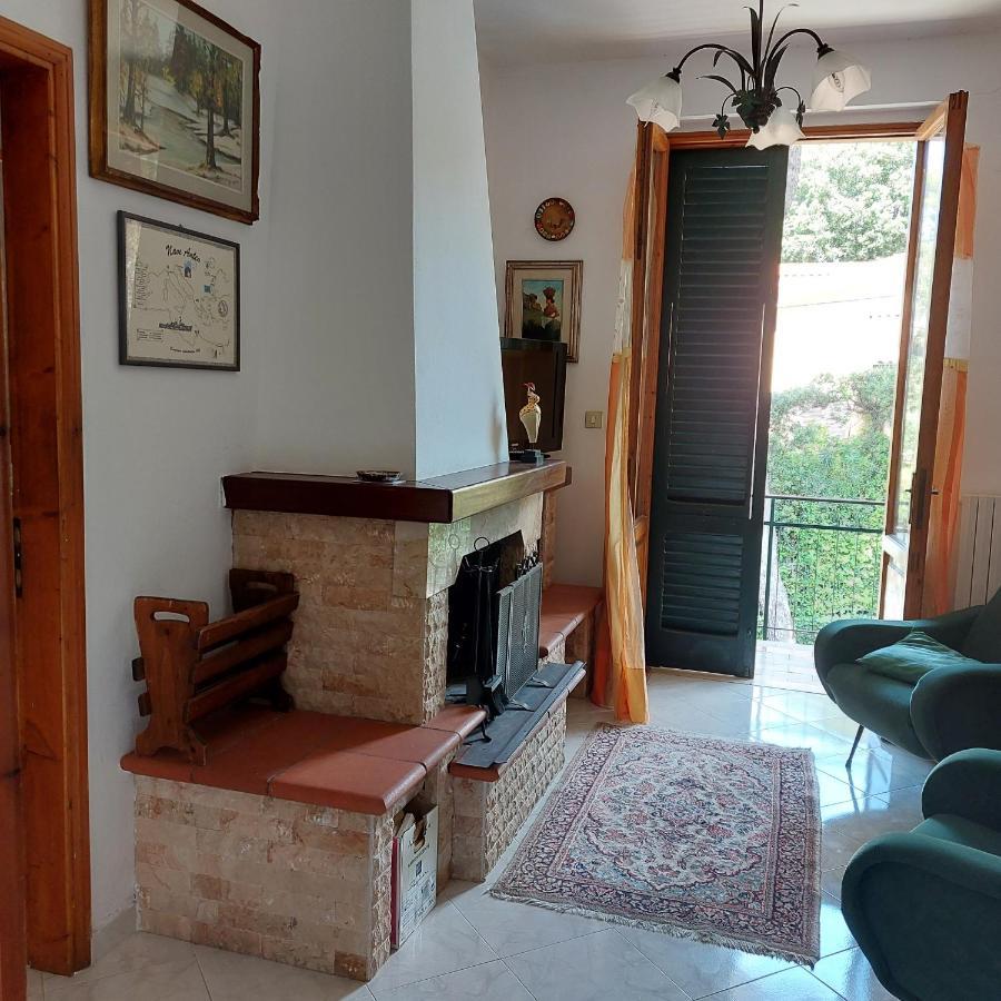 Appartamento A Due Passi Dal Mare A Quercianella Exterior photo