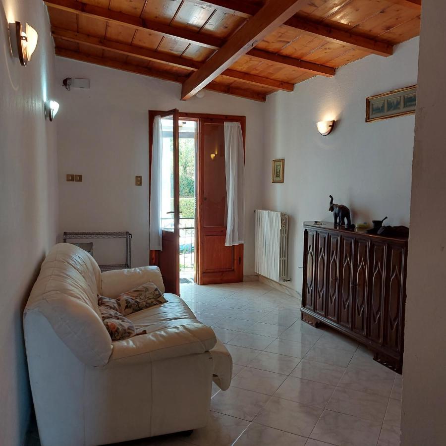 Appartamento A Due Passi Dal Mare A Quercianella Exterior photo