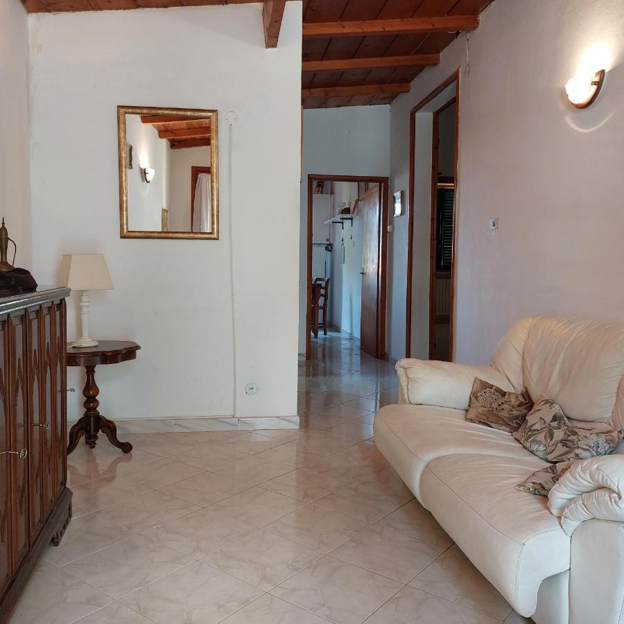 Appartamento A Due Passi Dal Mare A Quercianella Exterior photo